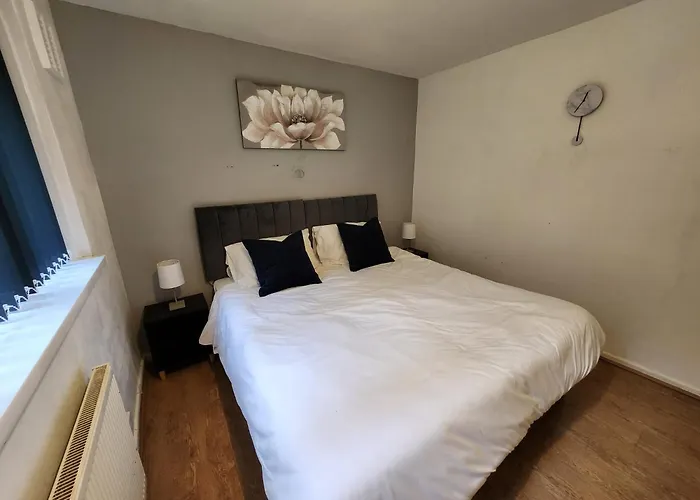 Greenvale Apartment